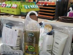 -综合保税区进口商品直销中心(新百店)