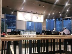 大堂-星巴克臻选(湖滨道店)