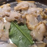 位置跟着导航很好找。点的粥水底，海螺切片