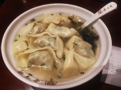菜肉大馄饨-老半斋(福州路店)