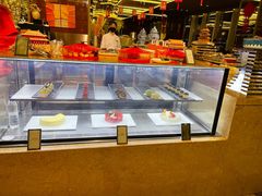-大中华希尔顿酒店-念自助餐·嗨啤·小龙虾