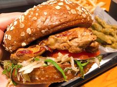 -The Habit Burger Grill 哈比特汉堡(复兴soho店)