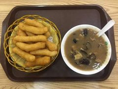 油条胡辣汤-印象申城酒店