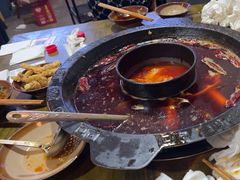 -黄潇洒老火锅(九眼桥宏济巷店)