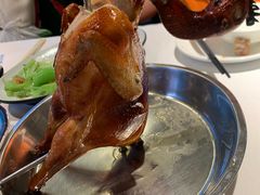 充满肉汁的大鸡腿子-五稻厨房粤西菜(新闻店)