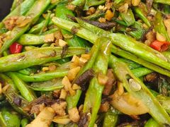 -堂瓦里·33年传统赣菜(第一街区店)