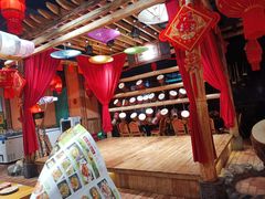 -老滇山寨•云南特色菜•地方菜•民族风情歌舞表演(金碧店)