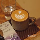 问另一个咖啡师，说是他俩换了，现在叉烧常驻shadow