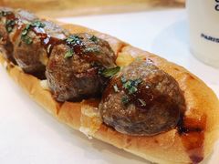 棒棒搭肉丸三明治-巴黎贝甜(龙之梦购物中心虹口店)