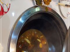 -哈尔滨烧烤·山河村铁锅炖(交大店)