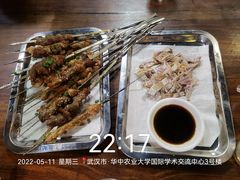 -老街烧烤(华中农业大学梧桐路步行街店)