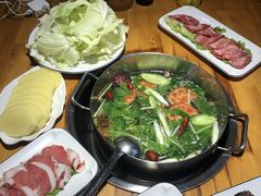 -大众跷脚牛肉馆·非遗传承单位(峨眉山店)