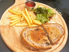 牛肉黑松三明治-SMAKA(复兴soho店)