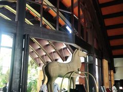 -三亚湾海居铂尔曼度假酒店