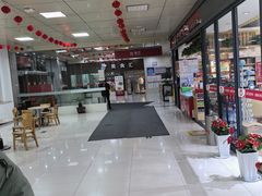 -四方湖服务区·停车场