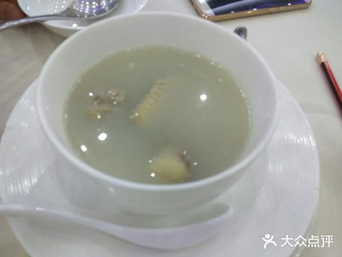 新苑酒家(嘉宾路店)无花果雪梨炖猪展汤图片