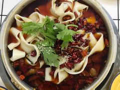 -晓彭肥肠鸡·泡椒鸡火锅(水木天地店)