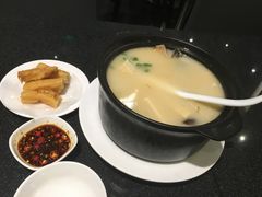 台式砂锅鱼头配健康手工油条-鹿港小镇(金虹桥国际中心店)