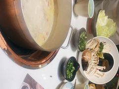 -洪氏嗨捞·猪肚鸡火锅(阳光天地店)