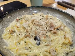 奶油培根意面-HELLO 27 意面·沙拉·帕尼尼