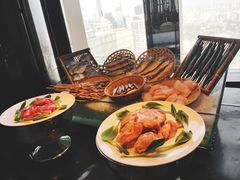 -唐拉雅秀酒店-西锦汇空中BBQ·思创餐厅