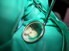 -瑞尔齿科(颐堤港诊所)