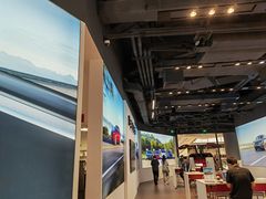 -TESLA 特斯拉(上海太古汇体验店)