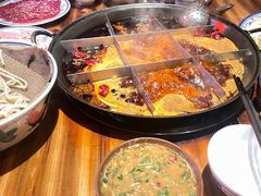 -周小明火锅(黑金冠社区店)