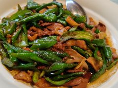 -阿瓦山寨·湘菜现炒·剁椒鱼头王(咸阳总店)