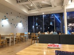 -猫的天空之城概念书店(北戴河蔚蓝海岸店)