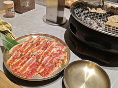 -草家酱蟹炭火烤肉店(珲春南路一店)