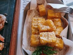 四方砖西多士配炼乳汁-原石牛扒·约会餐厅(龙城万科里店)