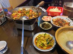 -富正毅三下锅·湘西韵味(天门山索道店)