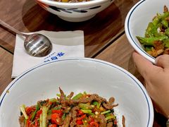 -李与白包子铺(桐梓林店)