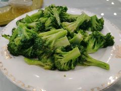 蒜蓉西兰花-百瑞谷饭庄