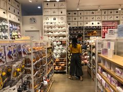 -名创优品(广州萝岗万达广场店)