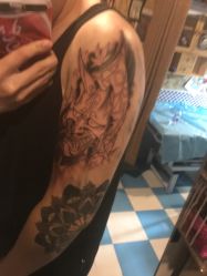 -越域刺青