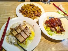 -滋味满屋美食坊(上海街店)