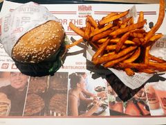 -The Habit Burger Grill 哈比特汉堡(复兴soho店)