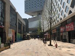 -杭州滨江宝龙城