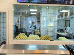 面包甜点陈列柜-太原面食店(解放路店)