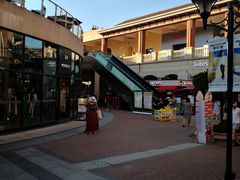 -王府井奥莱临潼小镇(临潼店)