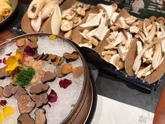 -芸山季·云南野生菌火锅(人民广场来福士店)