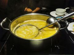 -鲜入唯煮·港式海鲜牛肉火锅(金宝街店)