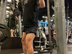 -一兆韦德健身(慧芝湖店)