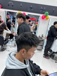 -乾健·烫染·接发SALON