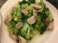 草菇西兰花-烤肉宛饭庄(北新桥店)