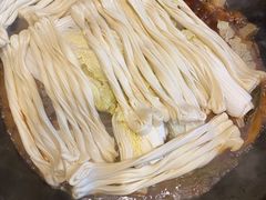 鲟鳇鱼锅-崔记生活·铁锅炖鱼粘卷子(总店)
