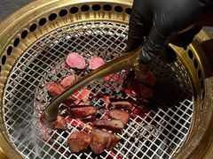 -铭牛烧肉·和牛海鲜自助(高新月牙湖店)