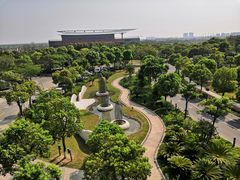 -上海滴水湖皇冠假日酒店